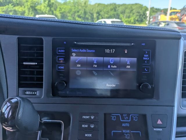 2017 Toyota Sienna XLE