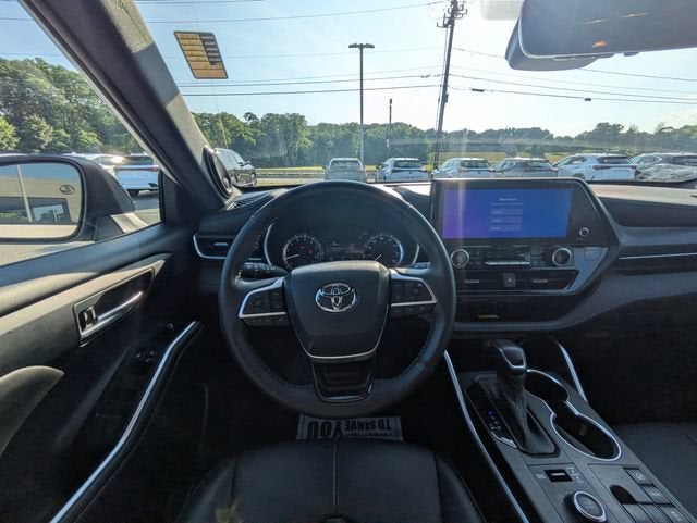 2023 Toyota Highlander XSE