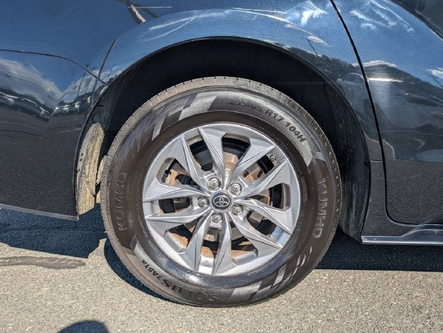 2023 Toyota Sienna LE