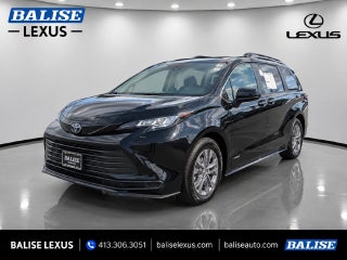 2023 Toyota Sienna LE