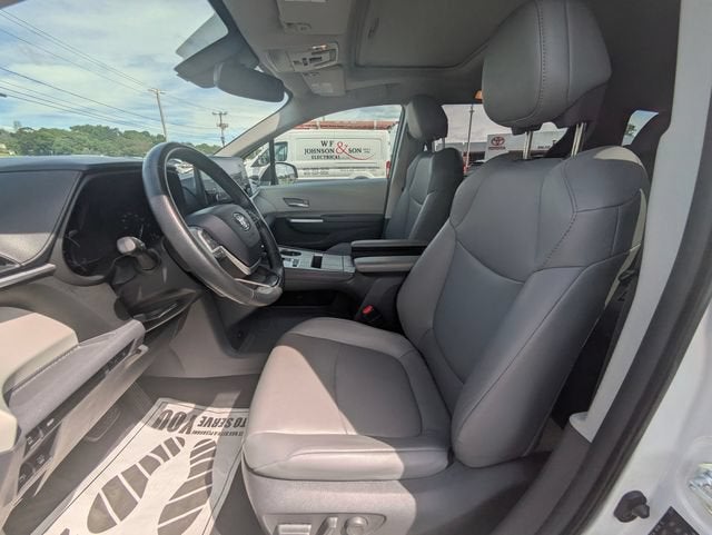 2021 Toyota Sienna XLE