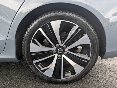 2022 Volvo S60 B5 Momentum