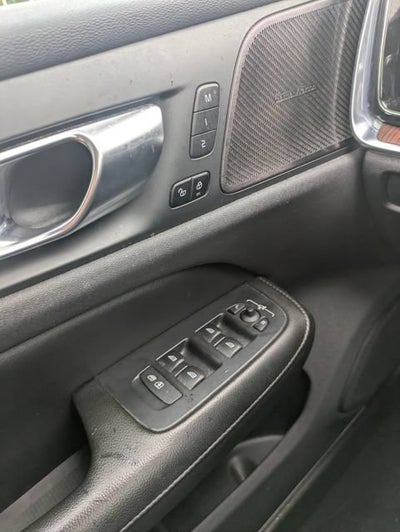 2022 Volvo S60 B5 Momentum