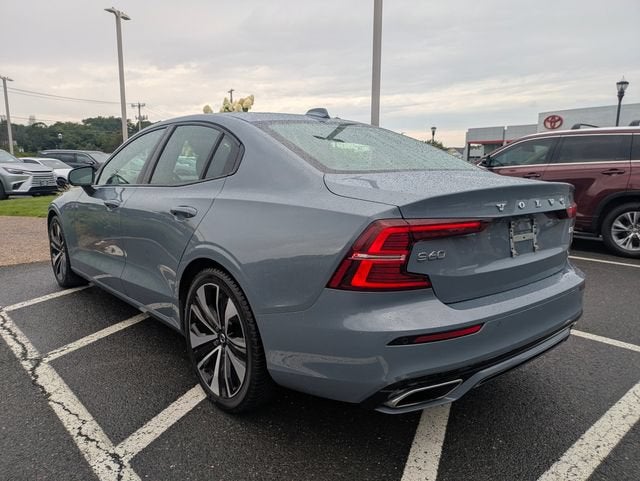 2022 Volvo S60 B5 Momentum