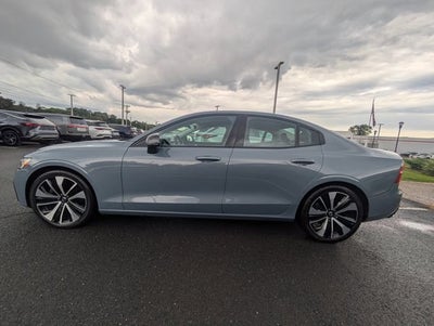 2022 Volvo S60 B5 Momentum