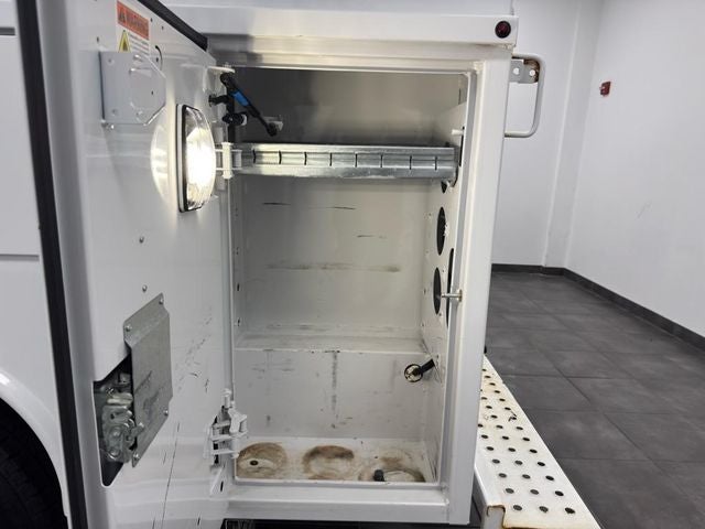 2024 Ford E-350SD Base Cutaway