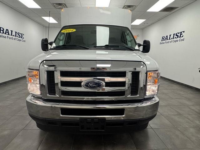2024 Ford E-350SD Base Cutaway
