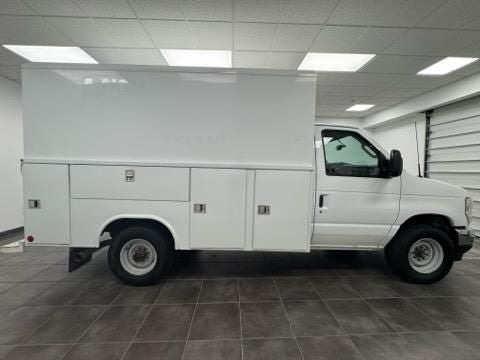 2024 Ford E-350SD Base Cutaway