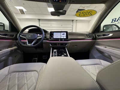 2025 Volkswagen Atlas 2.0T SEL Premium R-Line