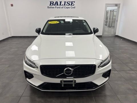 2024 Volvo S60 B5 Core Dark Theme