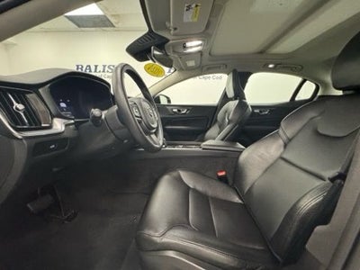 2024 Volvo S60 B5 Core Dark Theme
