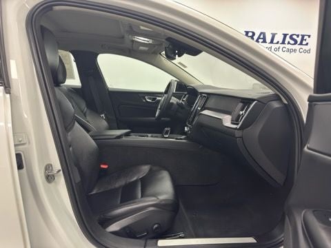 2024 Volvo S60 B5 Core Dark Theme