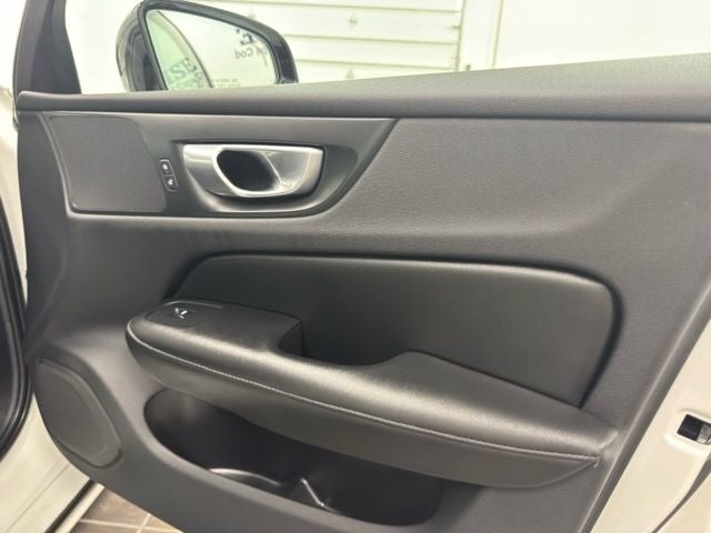 2024 Volvo S60 B5 Core Dark Theme