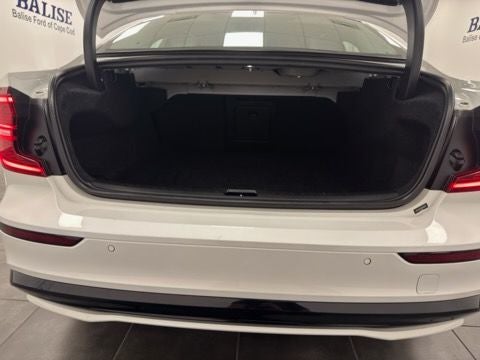 2024 Volvo S60 B5 Core Dark Theme