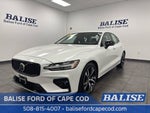 2024 Volvo S60 B5 Core Dark Theme