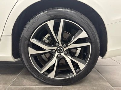 2024 Volvo S60 B5 Core Dark Theme