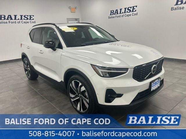 2025 Volvo XC40 Plus
