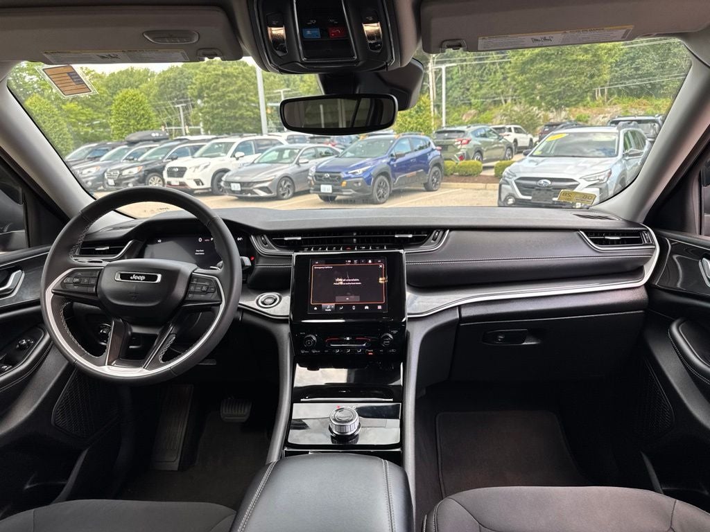 2023 Jeep Grand Cherokee Laredo