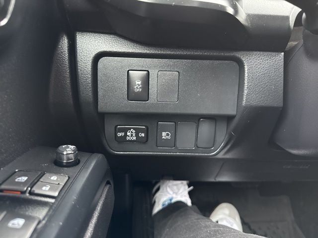 2023 Toyota Tacoma SR V6