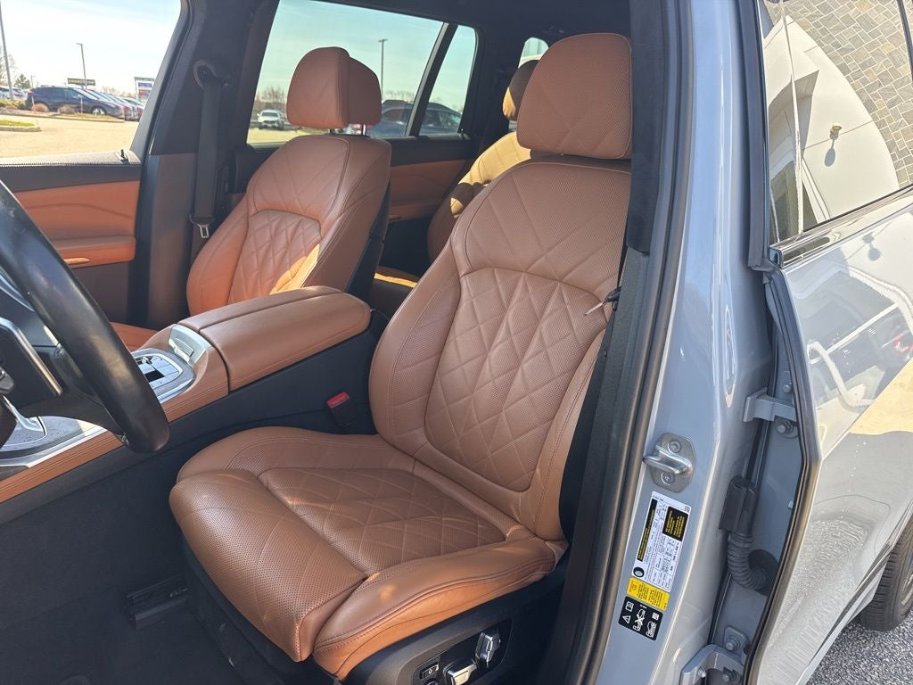 2023 BMW X7 xDrive40i M Sport Professional