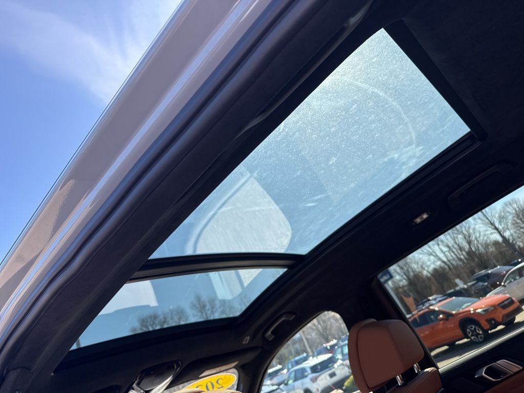 2023 BMW X7 xDrive40i M Sport Professional
