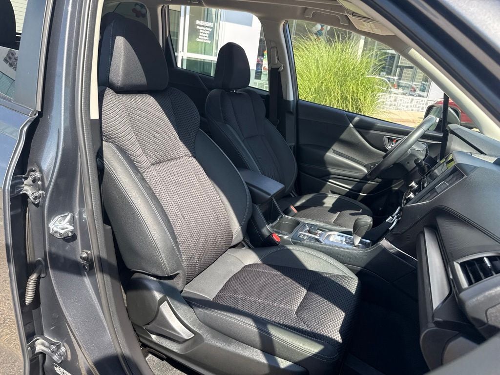 2024 Subaru Forester Premium Premium