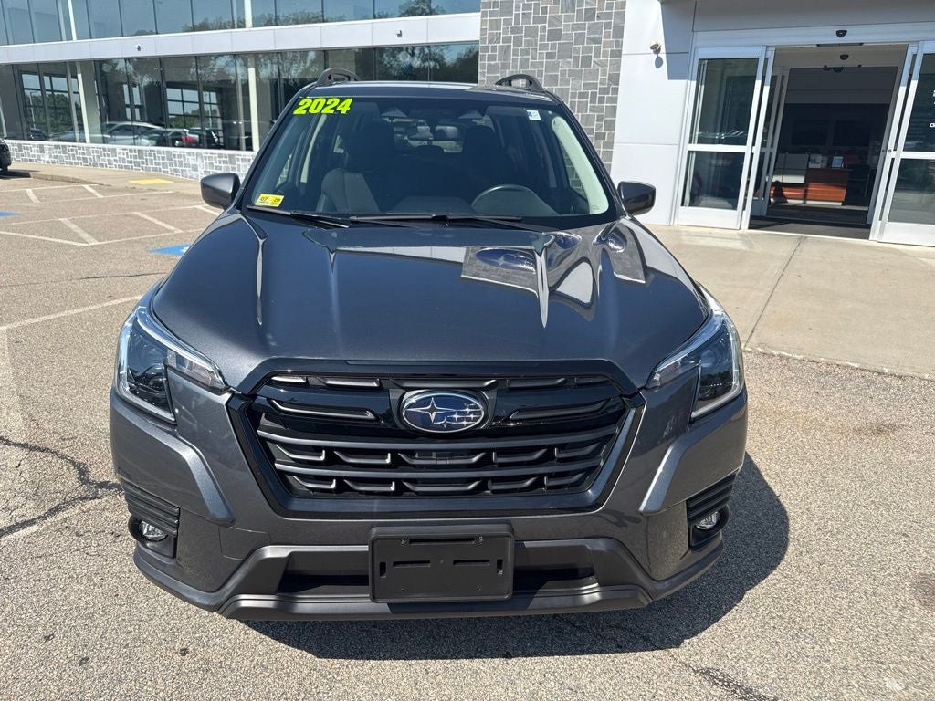2024 Subaru Forester Premium Premium