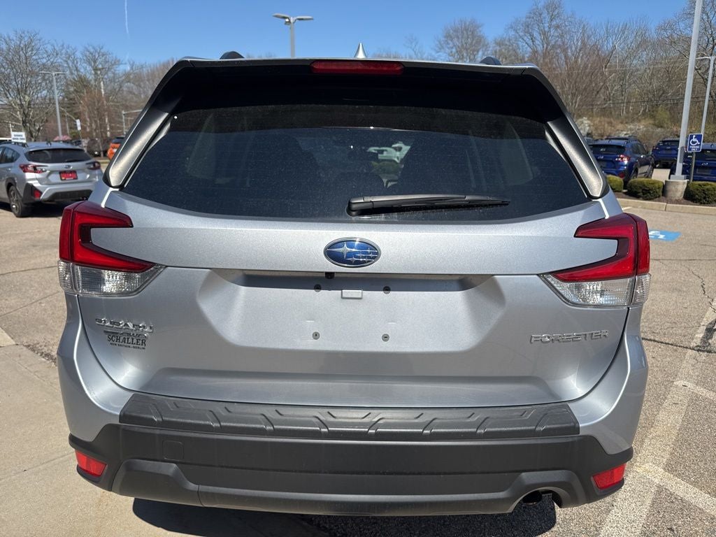 2023 Subaru Forester Premium Premium