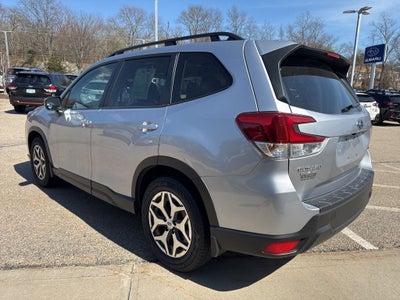 2023 Subaru Forester Premium Premium