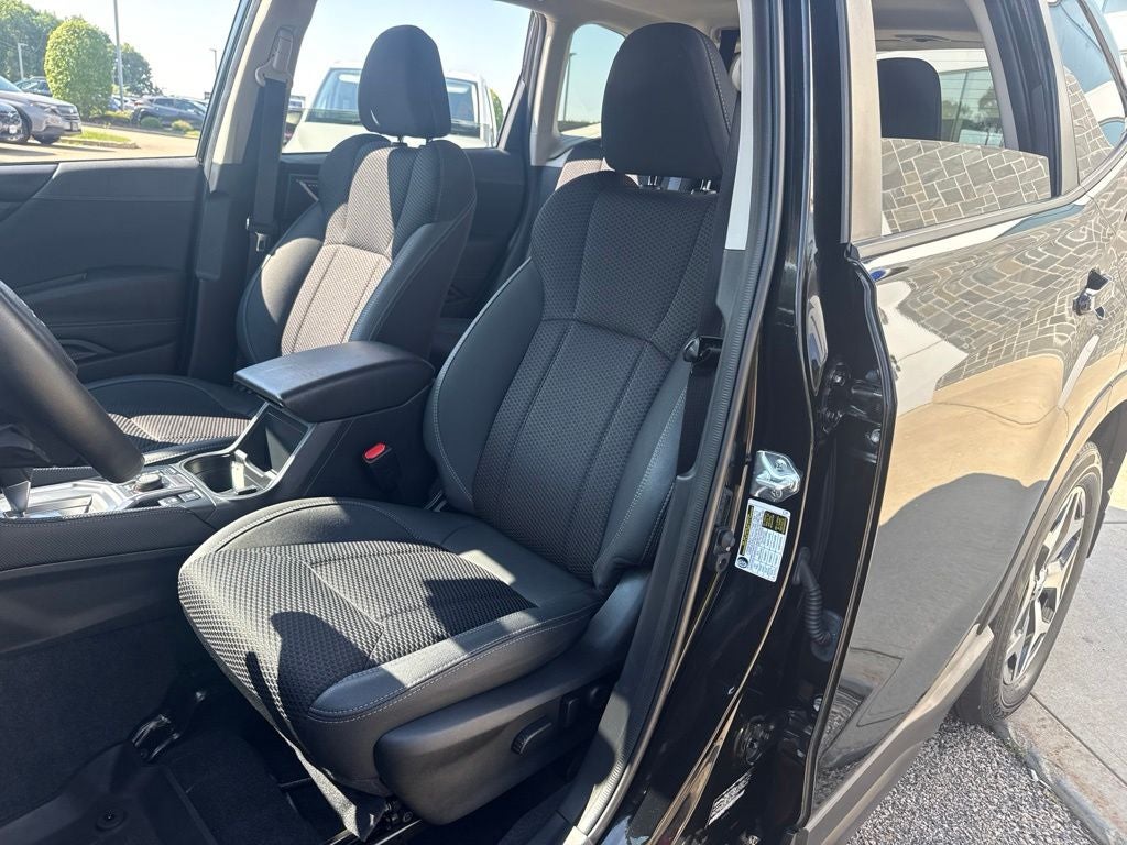 2024 Subaru Forester Premium Premium