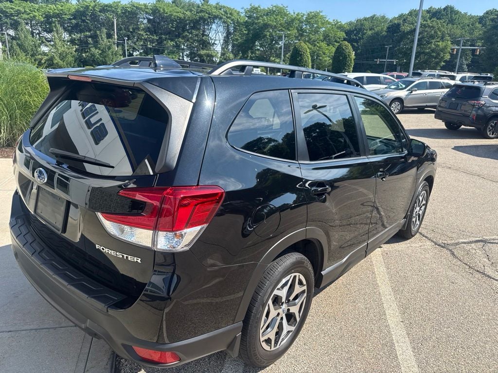 2024 Subaru Forester Premium Premium
