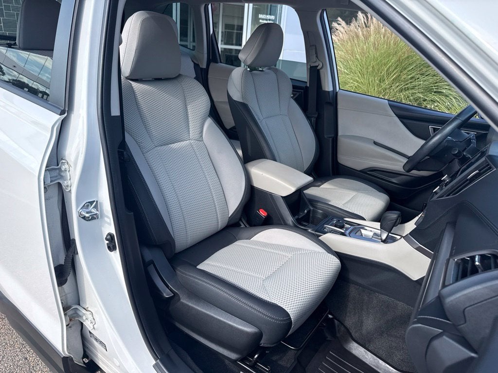 2023 Subaru Forester Premium Premium
