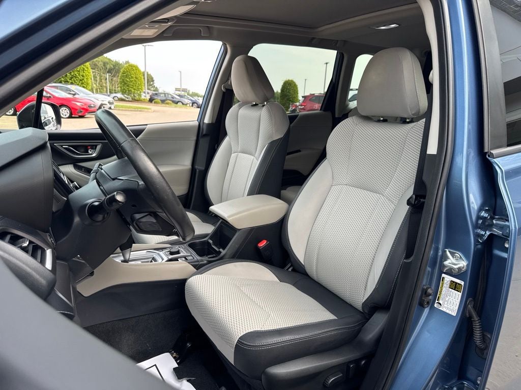 2024 Subaru Forester Premium Premium
