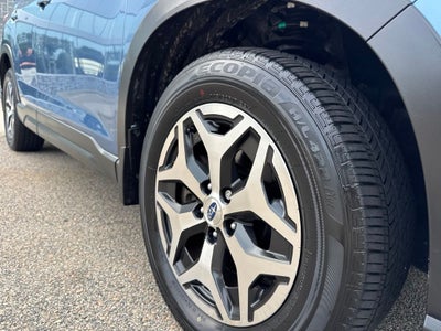 2024 Subaru Forester Premium Premium