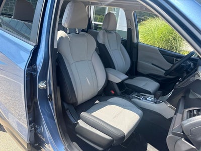 2023 Subaru Forester Premium Premium