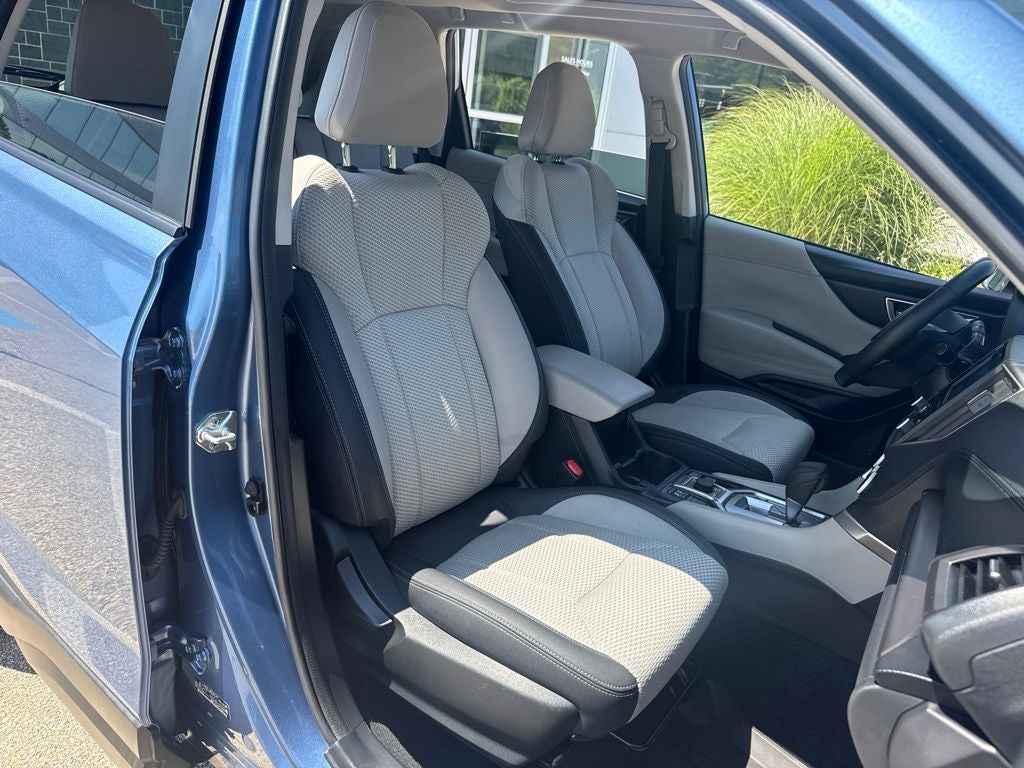 2023 Subaru Forester Premium Premium
