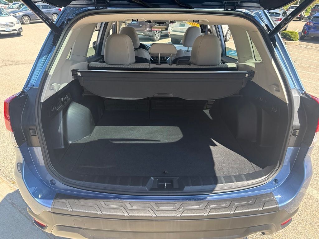 2023 Subaru Forester Premium Premium