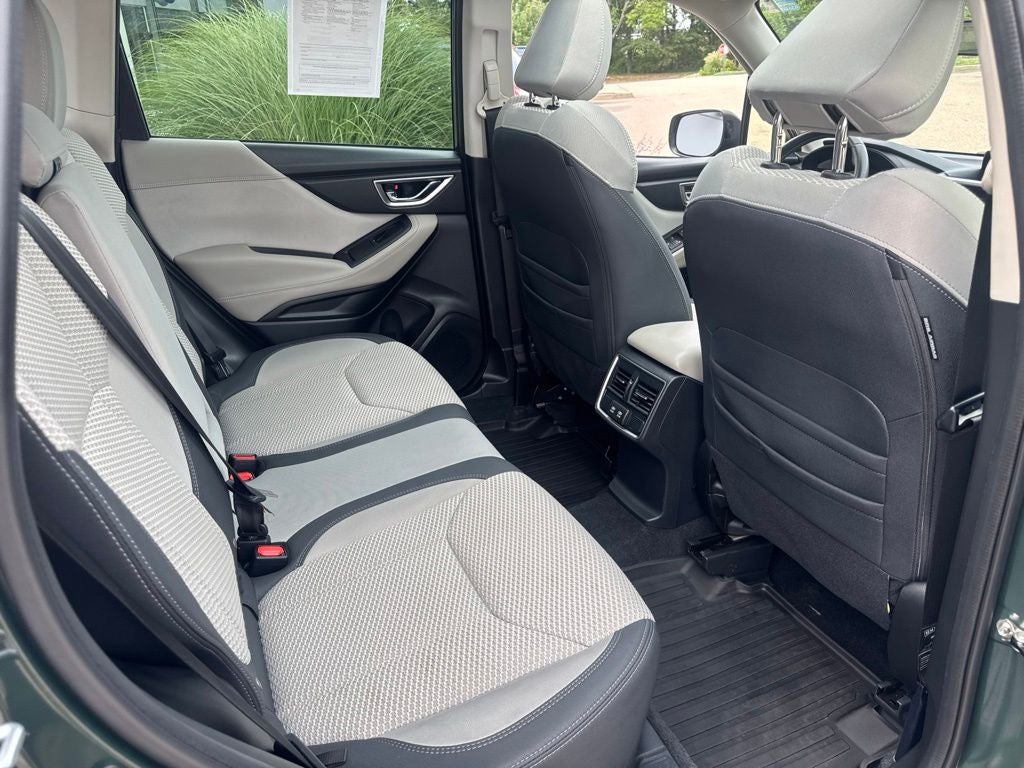 2023 Subaru Forester Premium Premium