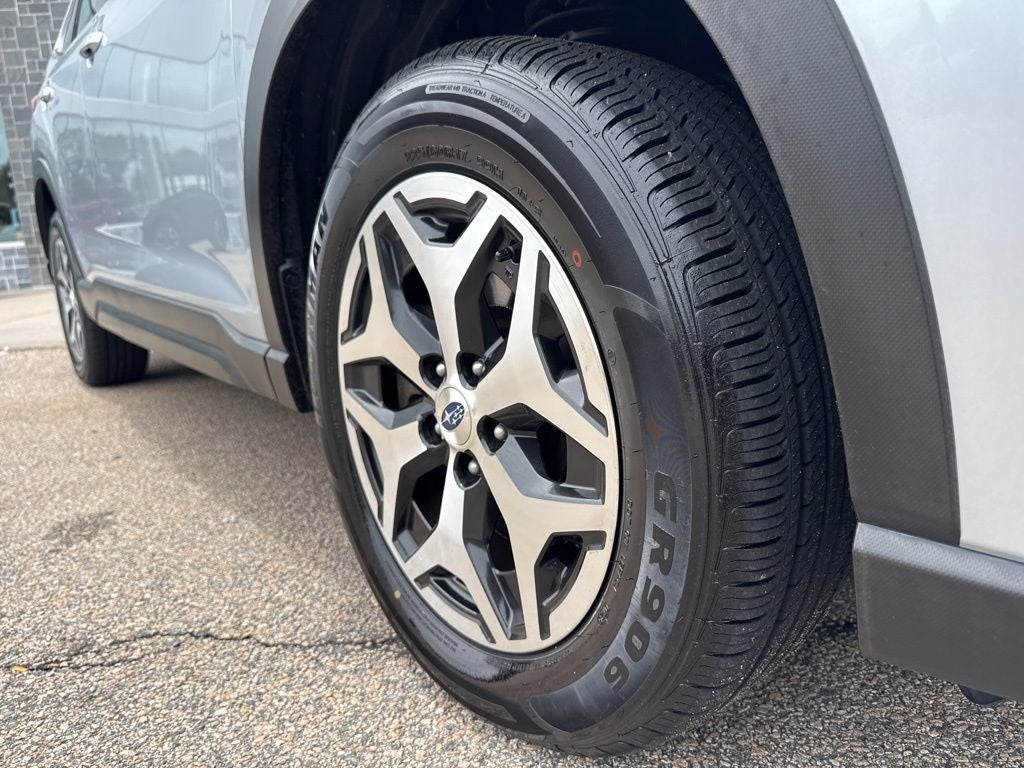 2023 Subaru Forester Premium Premium