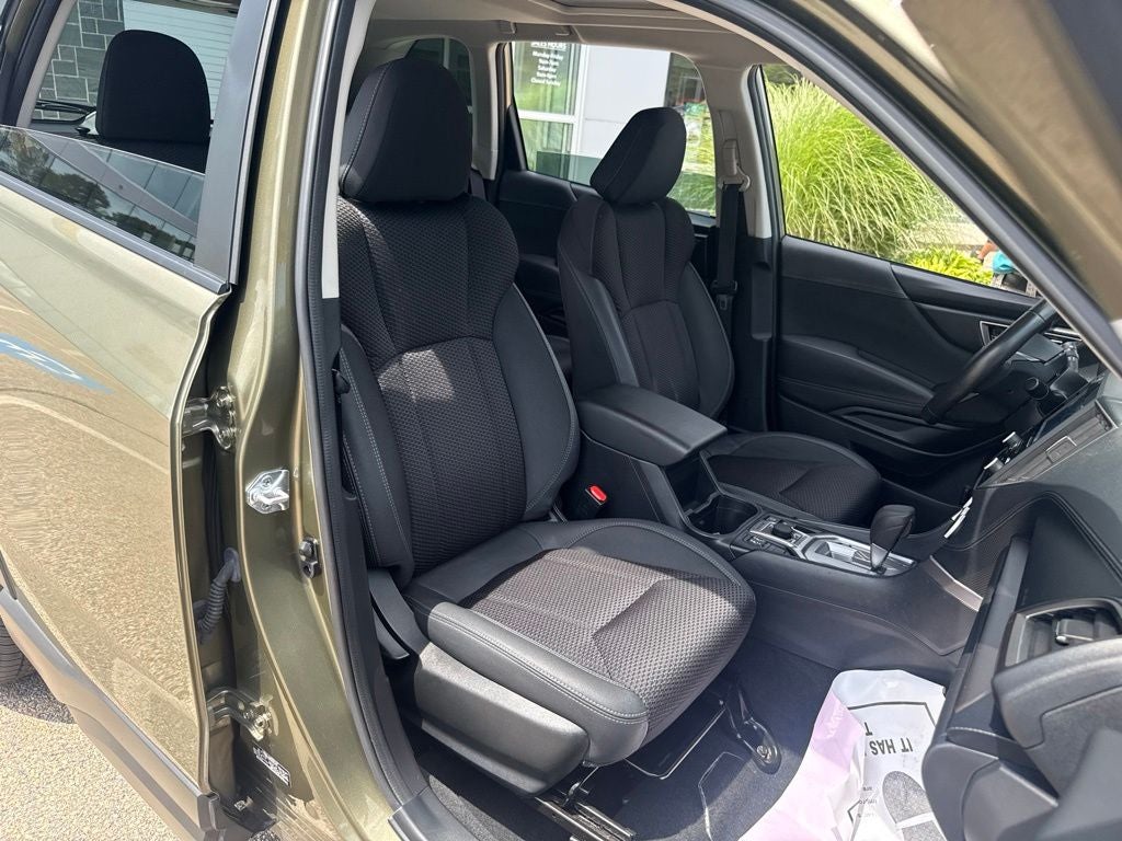 2023 Subaru Forester Premium Premium