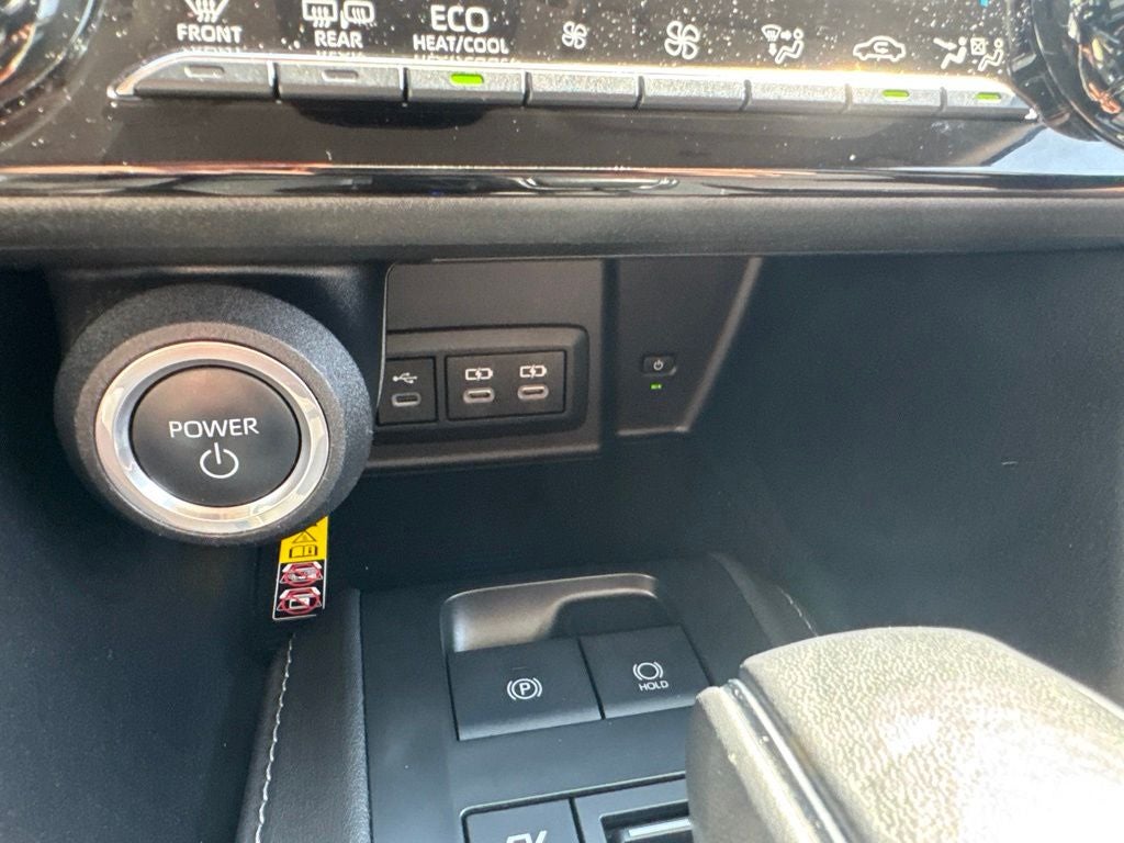 2023 Toyota Venza LE