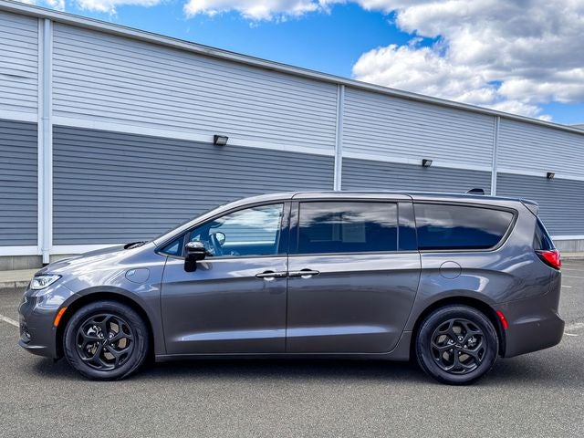 2023 Chrysler Pacifica Hybrid Limited