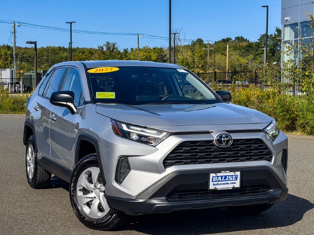 2025 Toyota RAV4 LE
