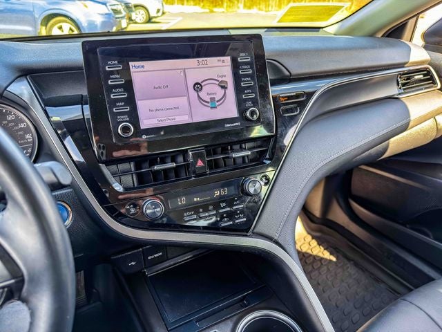 2022 Toyota Camry Hybrid SE