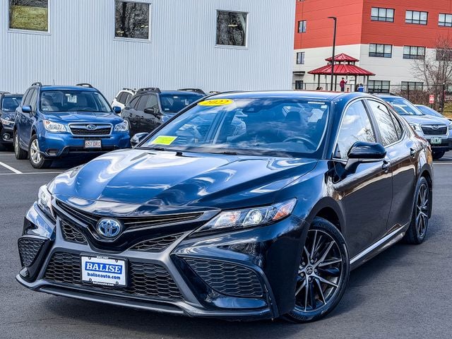 2022 Toyota Camry Hybrid SE