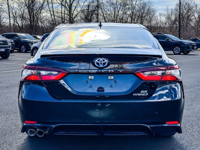 2022 Toyota Camry Hybrid SE