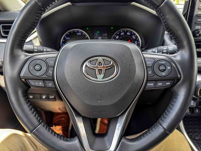 2022 Toyota RAV4 Hybrid XLE Premium