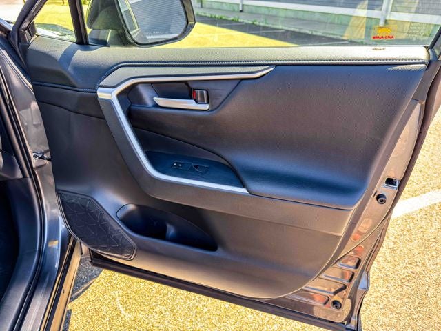 2019 Toyota RAV4 Hybrid XSE