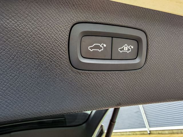 2022 Volvo XC90 T6 Inscription