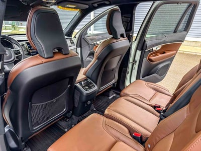 2022 Volvo XC90 T6 Inscription